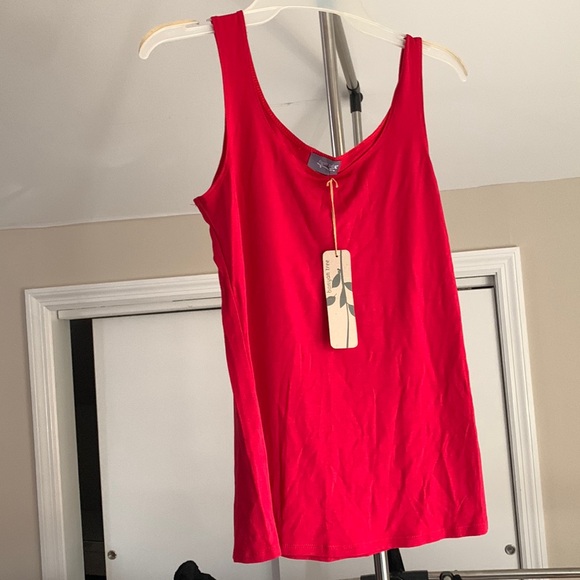 Simple tank - one size red - Picture 1 of 2